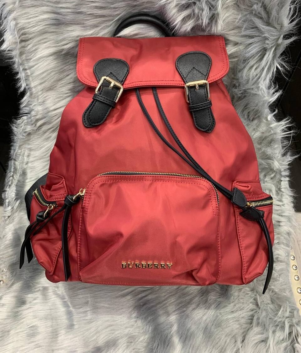 شنطة ظهر Burberry