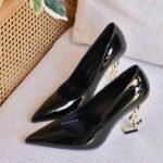 حذاء Saint Laurent بكعب