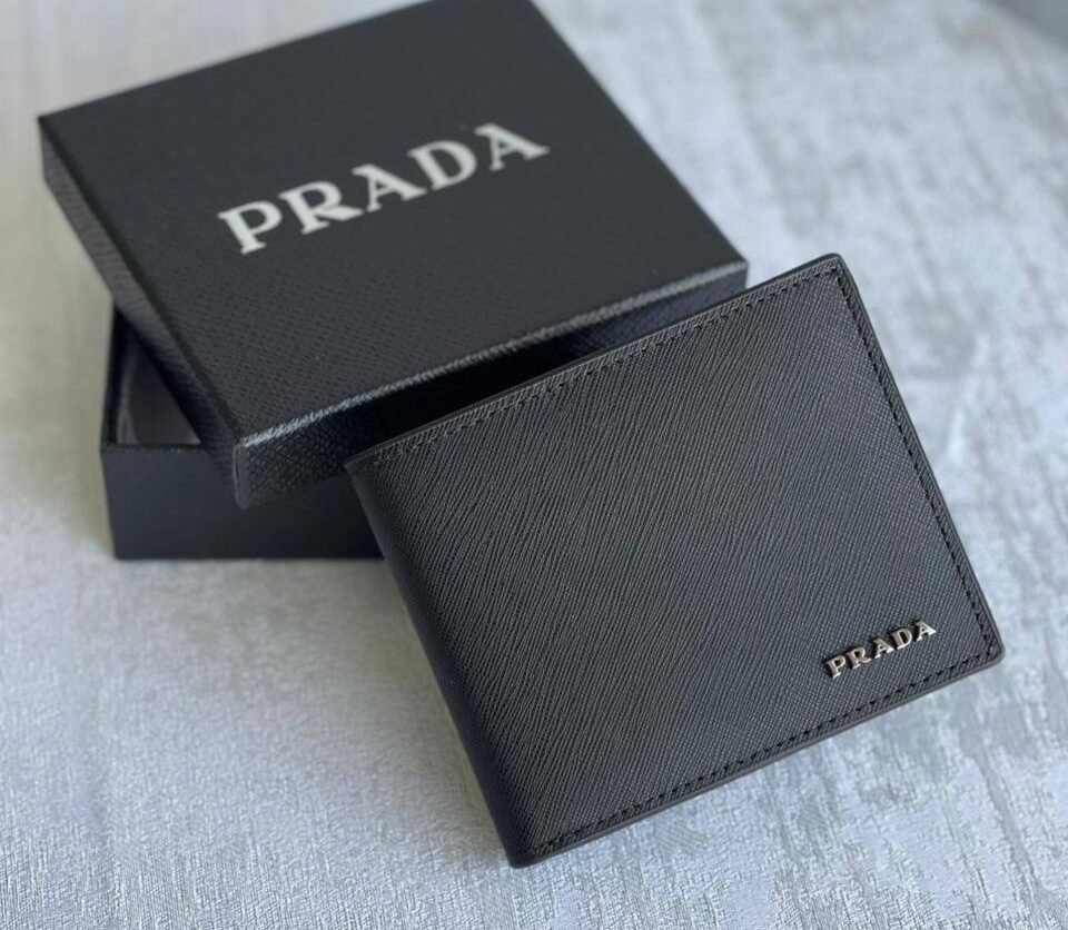 محفظة PRADA لون اسود