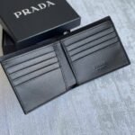 محفظة PRADA لون اسود