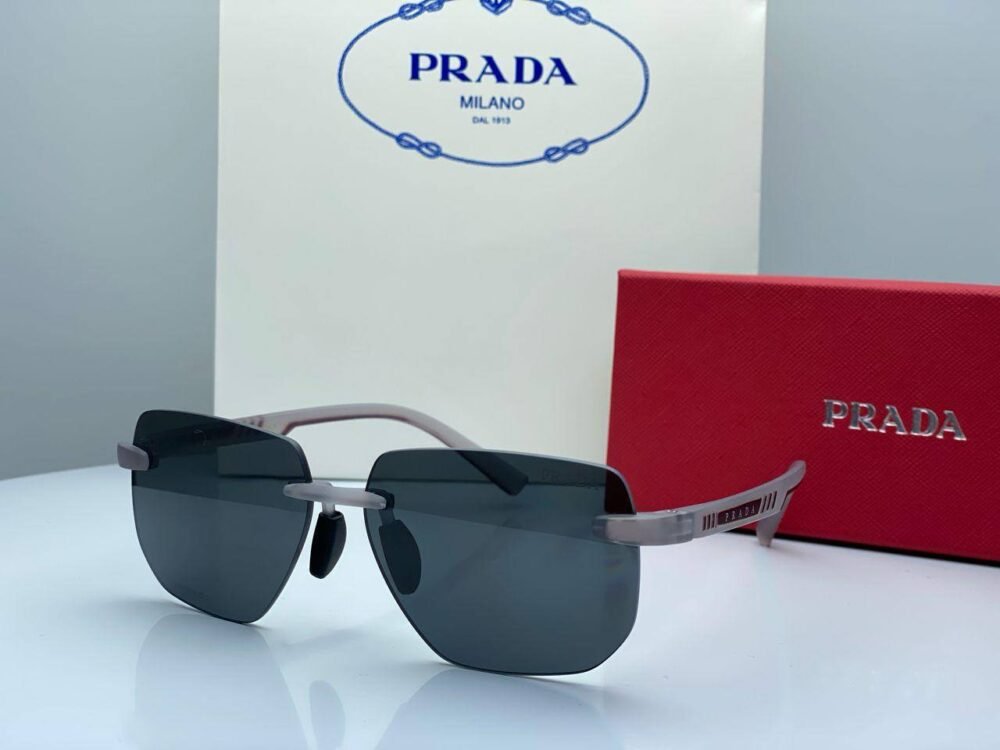 نظارات PRADA